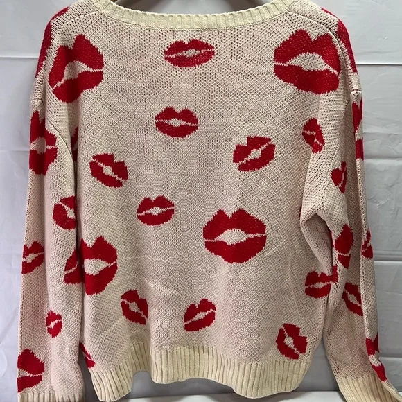 NEW - Red LIPS Graphic Size Small POL Sweater - Picture 6 of 11